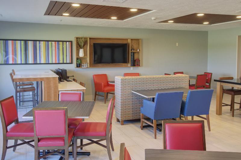 Holiday Inn Express & Suites Le Mars By Ihg Exterior foto